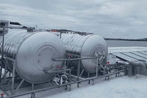 Có Nên Đầu Tư Hệ Thống Nước Nóng Năng Lượng Mặt Trời Công Nghiệp?