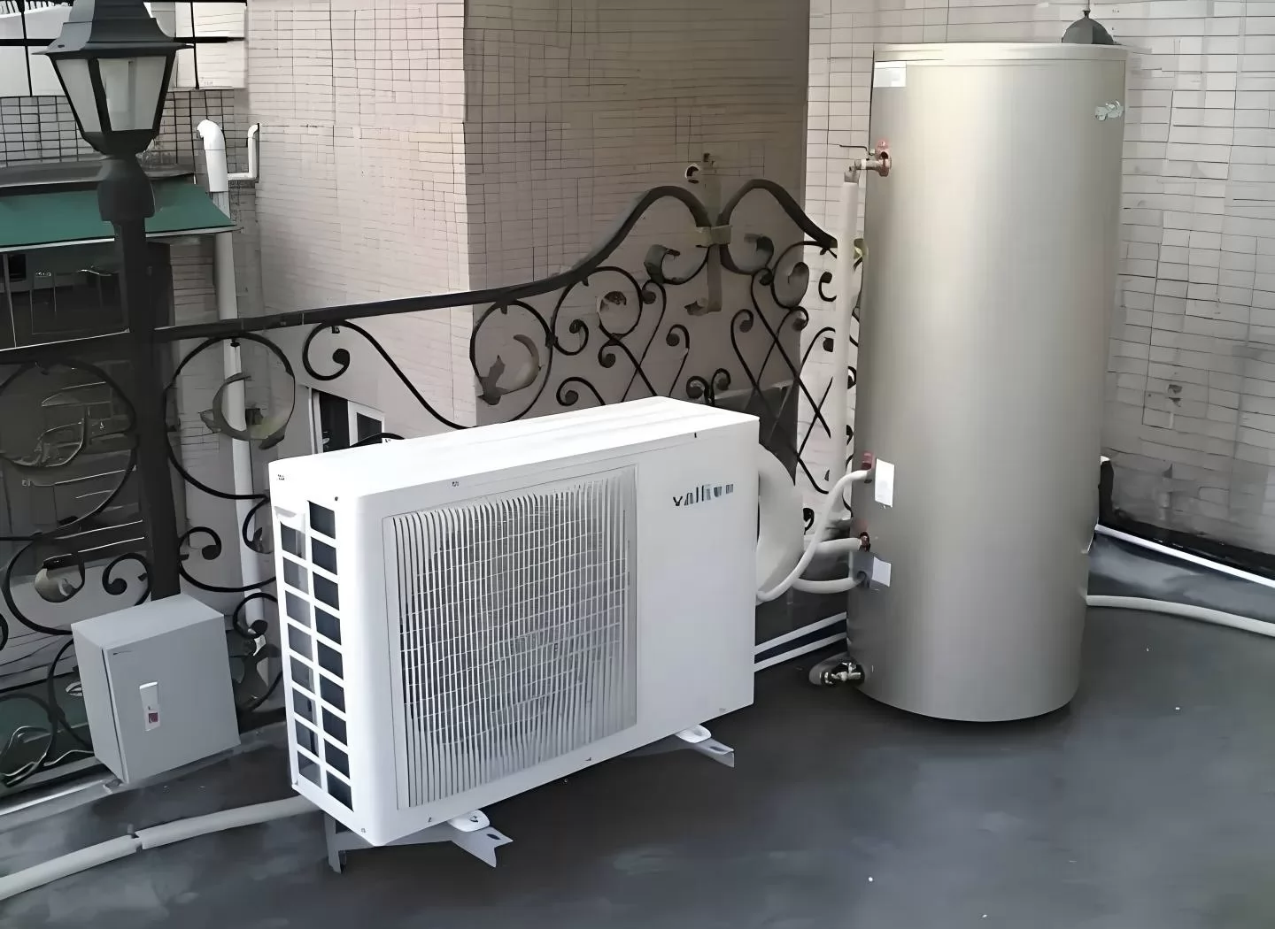 Phương án thiết kế phù hợp cho khách sạn có hồ bơi sử dụng quanh năm